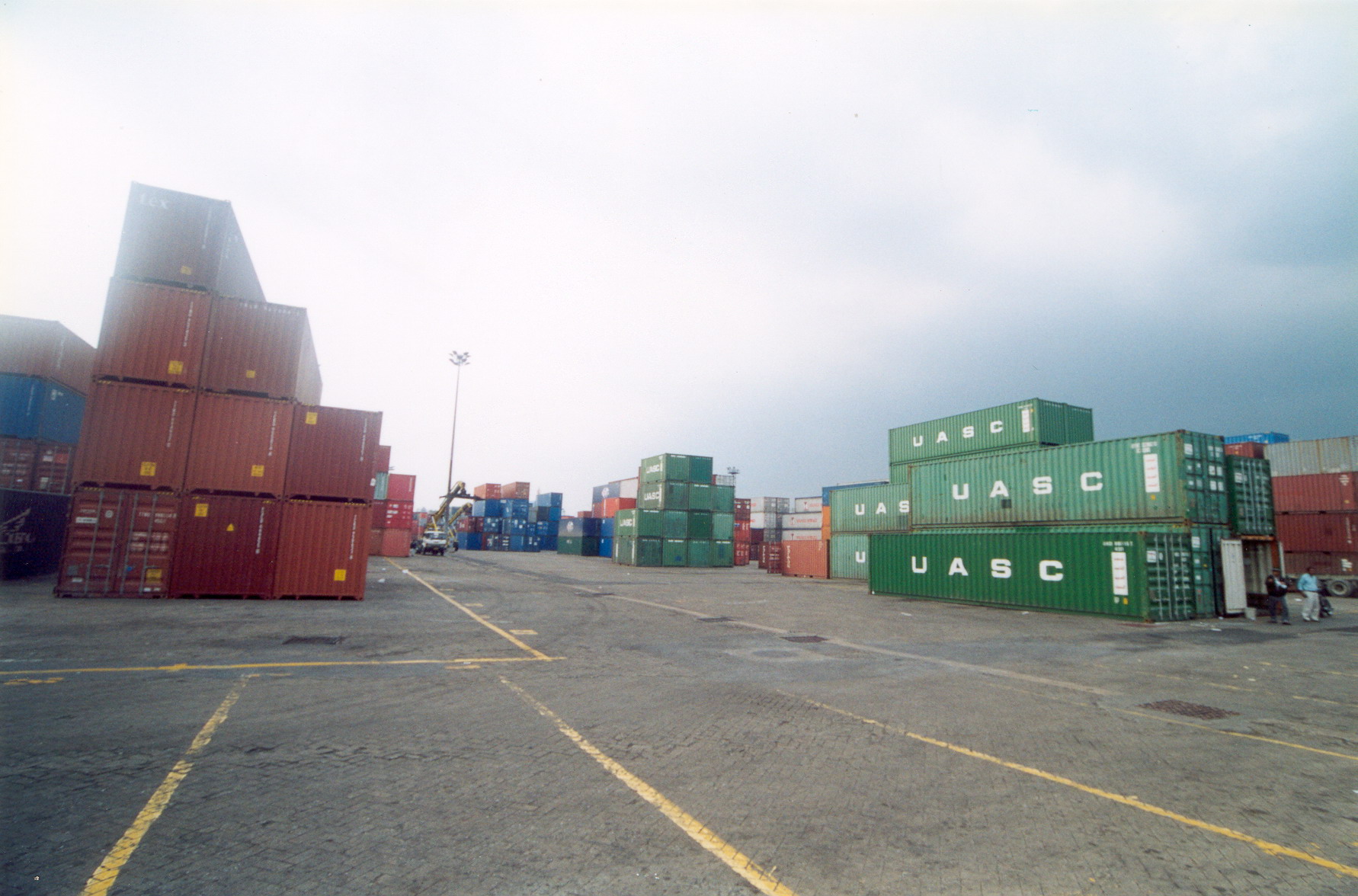 container-yard-2-1535315